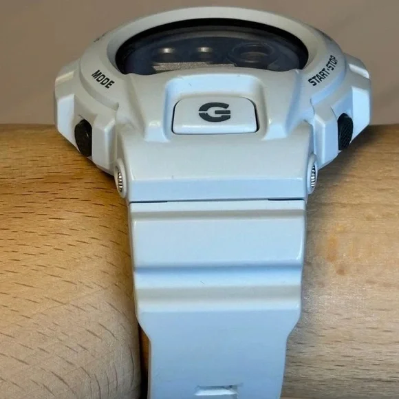 G-Shock White and Gray Digital Smartwatch